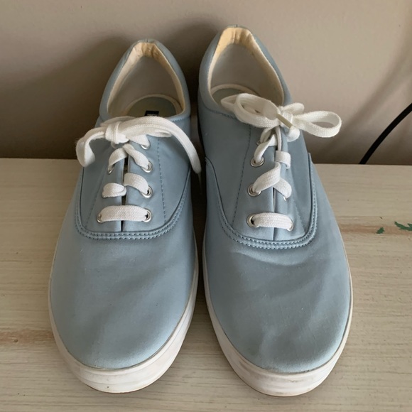 Sneakers - Picture 3 of 5